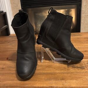 Sorel Black Leather Ankle Boots
